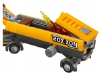 LEGO® Marvel Super Heroes Tanker Truck Takedown 76067 released in 2016 - Image: 4