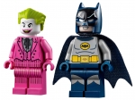 LEGO® DC Comics Super Heroes Batmobile™ aus dem TV-Klassiker „Batman™“ 76188 erschienen in 2021 - Bild: 3