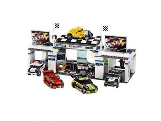 LEGO® Racers Tuner Garage 8681 released in 2006 - Image: 1