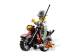 LEGO® Monster Fighters Fahrende Vampirgruft 9464 erschienen in 2012 - Bild: 4