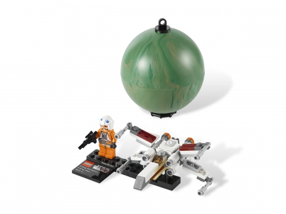 LEGO® Star Wars™ X-wing Starfighter™ & Yavin 4™ 9677 released in 2012 - Image: 1